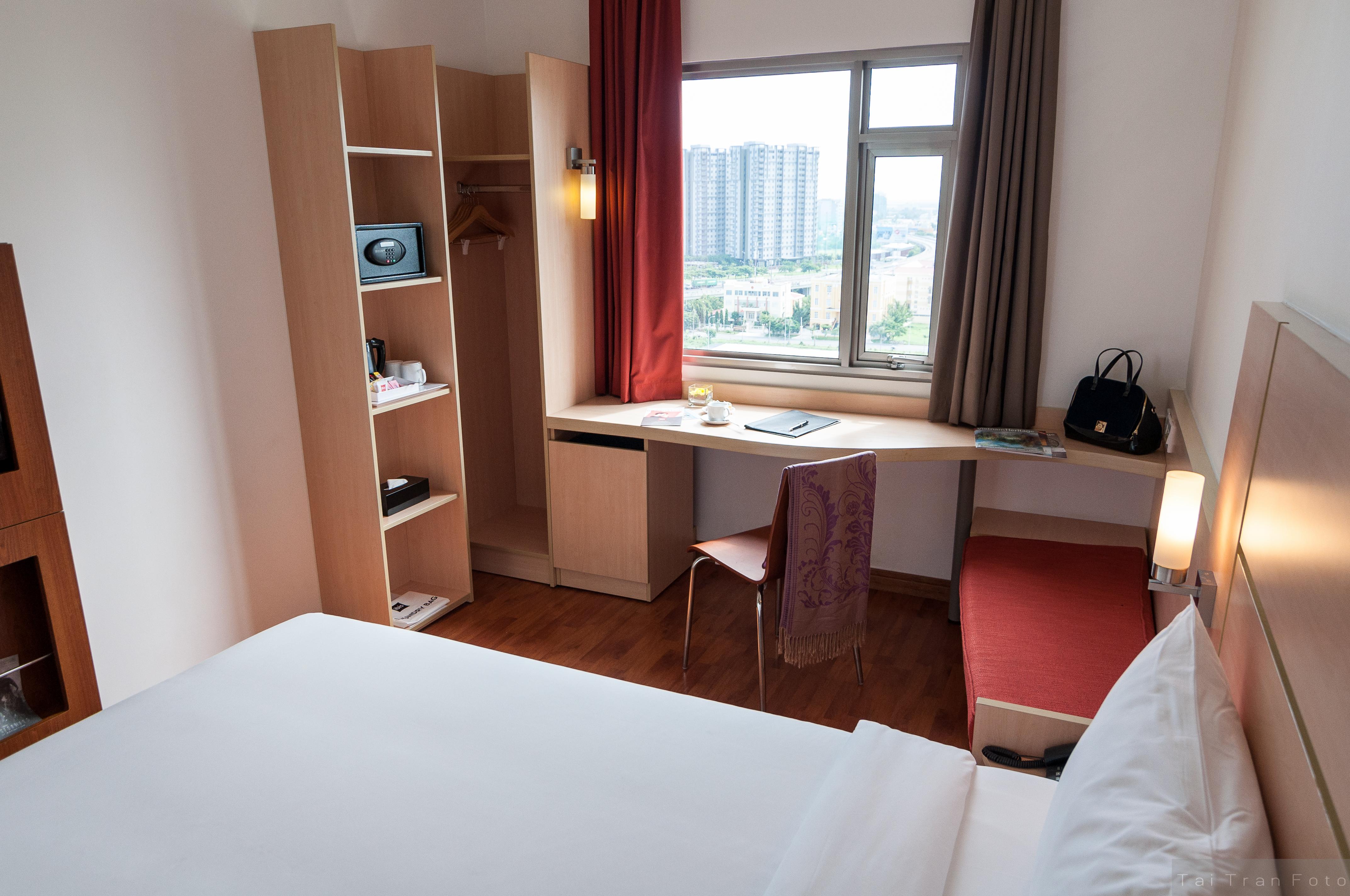 Ibis Saigon South Hotel Ho Chi Minh City Exterior photo