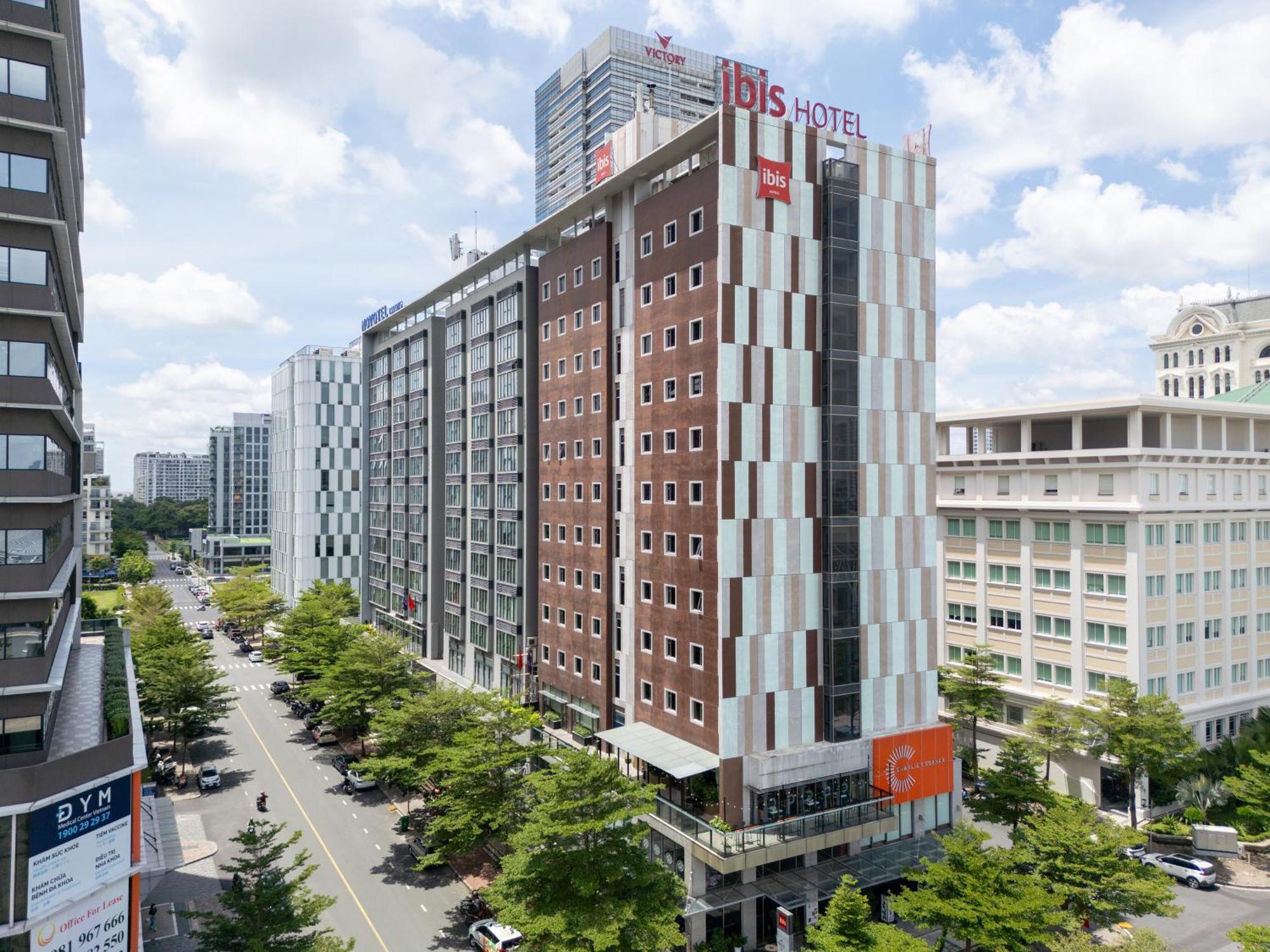 Ibis Saigon South Hotel Ho Chi Minh City Exterior photo